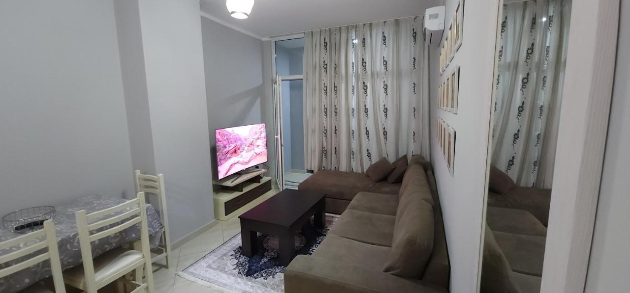 Pleasing Place With Free Parking On Site In Tirana Komuna E Parisit Eksteriør billede