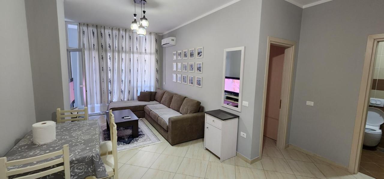 Pleasing Place With Free Parking On Site In Tirana Komuna E Parisit Eksteriør billede