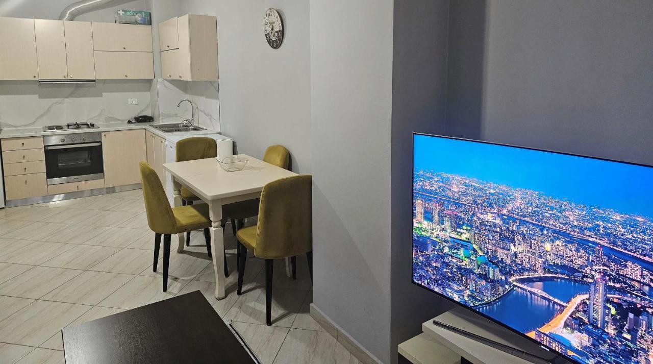 Pleasing Place With Free Parking On Site In Tirana Komuna E Parisit Eksteriør billede