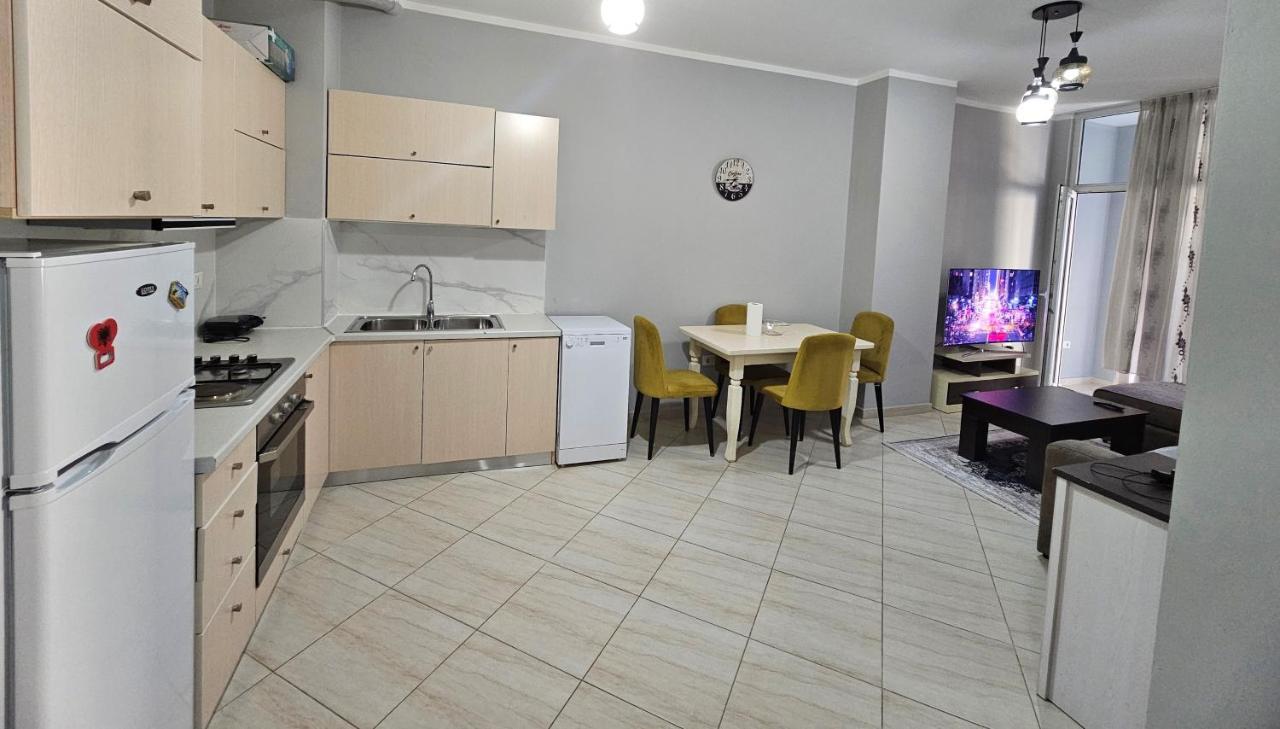 Pleasing Place With Free Parking On Site In Tirana Komuna E Parisit Eksteriør billede