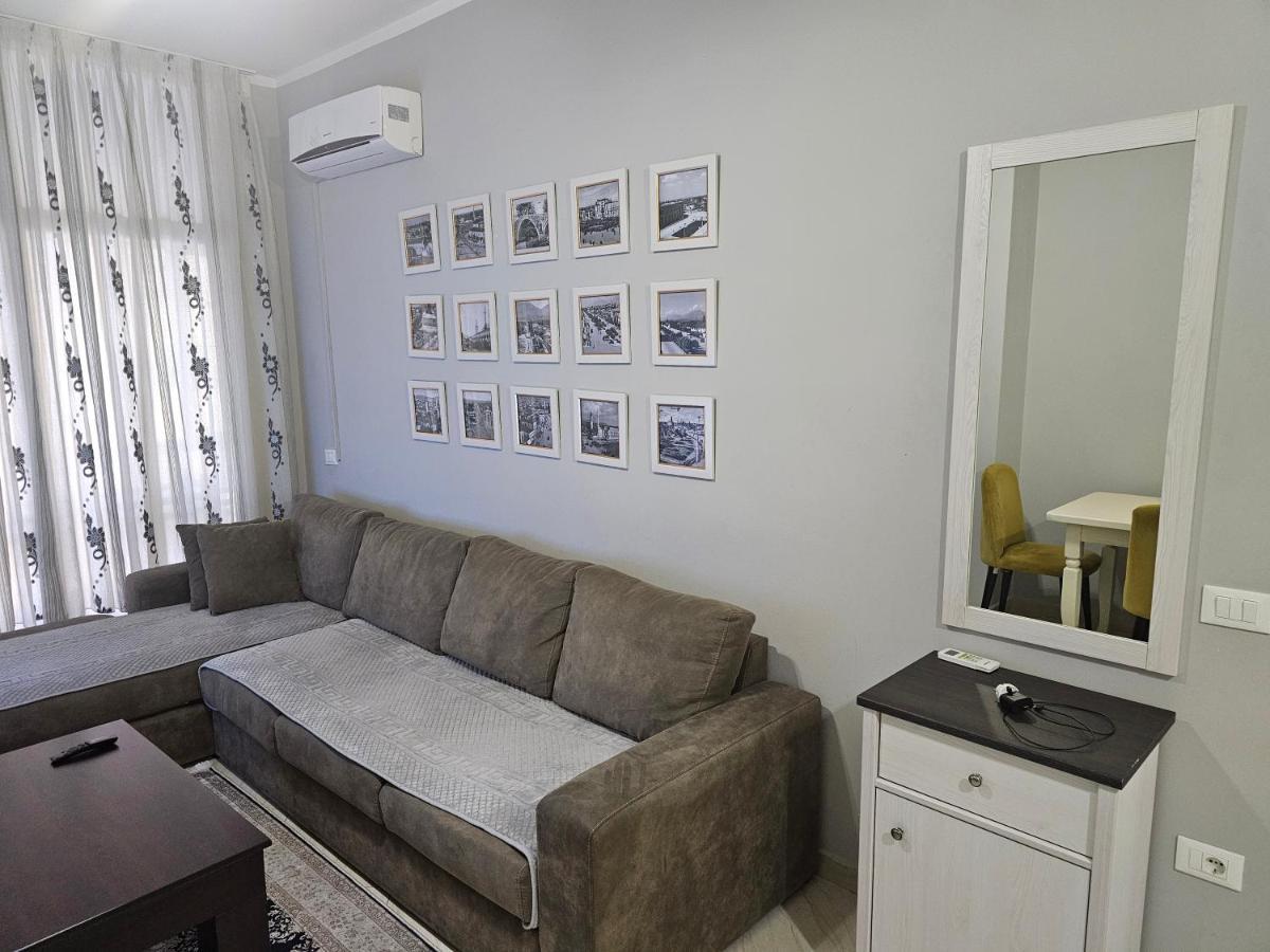 Pleasing Place With Free Parking On Site In Tirana Komuna E Parisit Eksteriør billede