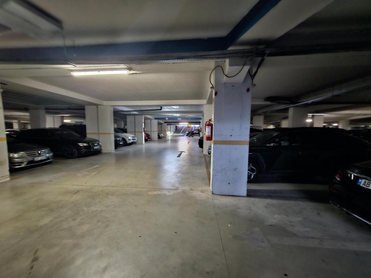 Pleasing Place With Free Parking On Site In Tirana Komuna E Parisit Eksteriør billede